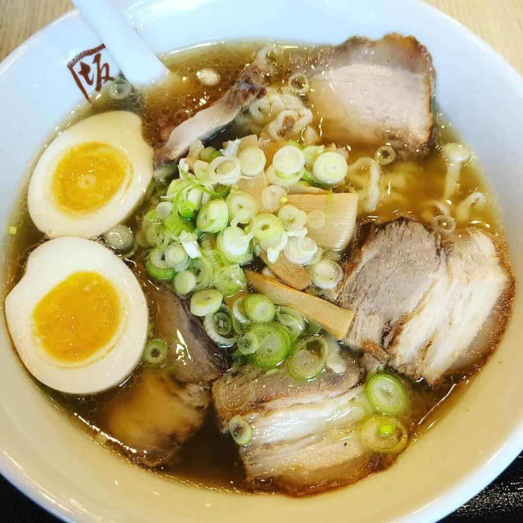 A good look at all the ingredients inside a typical Kitakata Ramen.