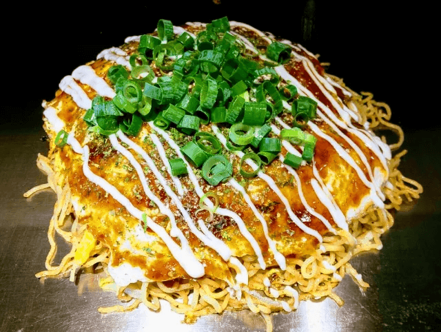 Hiroshima Style Okonomiyaki (広島風お好み焼き)