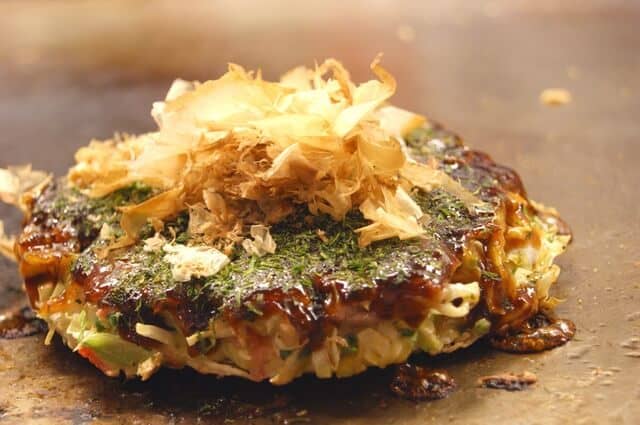 Kansai Style Okonomiyaki (関西風お好み焼き)