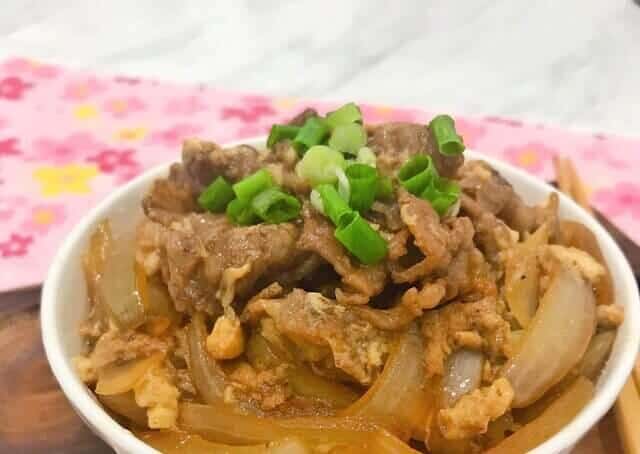 Gyudon (牛丼)