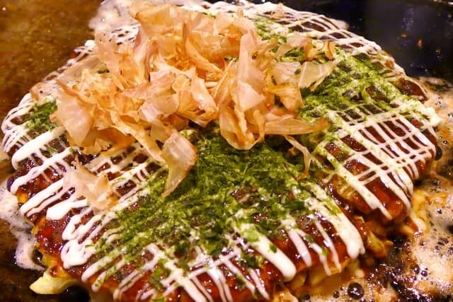 Kansai Style Okonomiyaki (関西風お好み焼き)