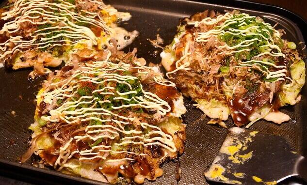 Hiroshima Style Okonomiyaki (広島風お好み焼き)