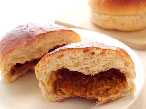 Curry Bread (カレーパン)