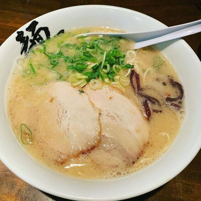 하카타 라멘 (博多ラーメン)