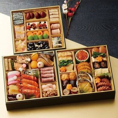 Osechi (おせち)