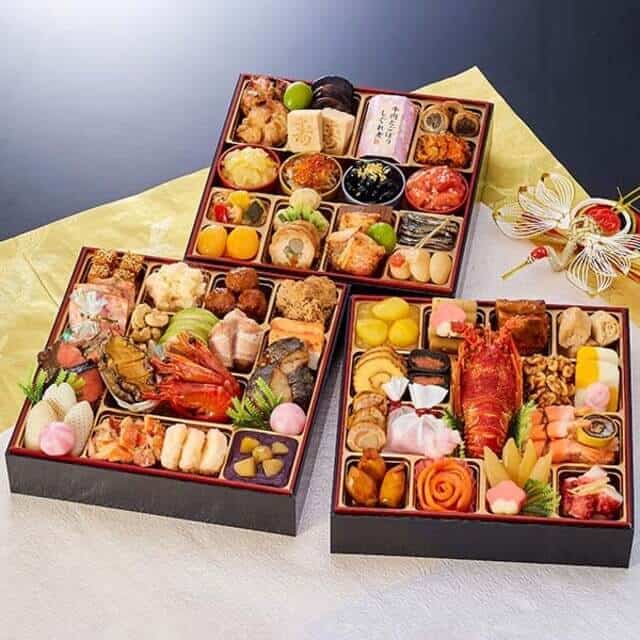 Osechi (おせち)