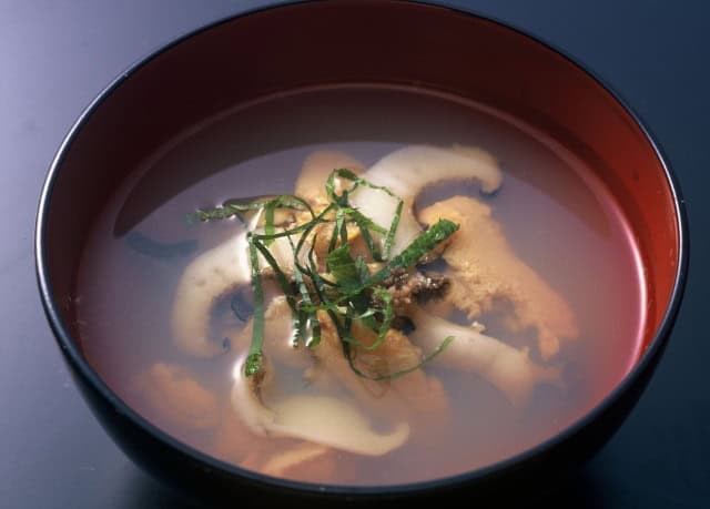 ichigoni boiled sea urchins and abalones