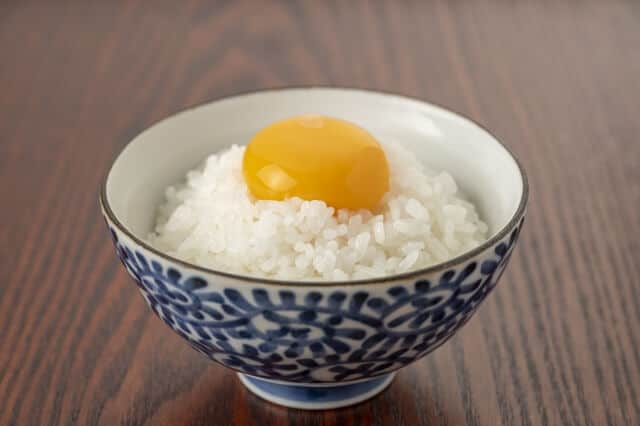 Tamago Kake Gohan (卵かけご飯)