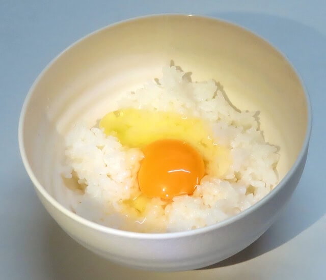 Tamago Kake Gohan (卵かけご飯)