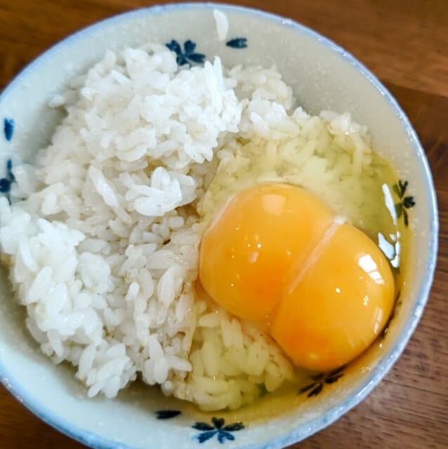 계란밥 (卵かけご飯)