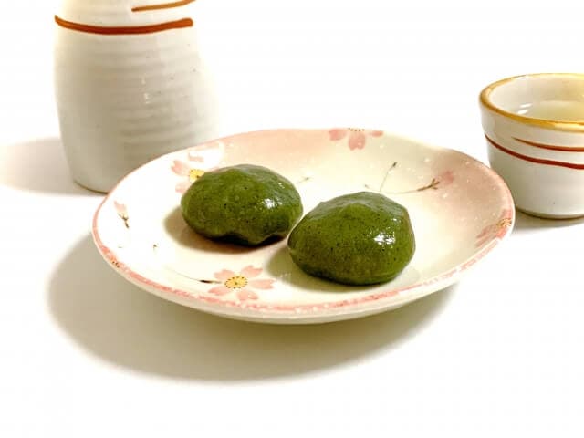 Kusa mochi (草餅)