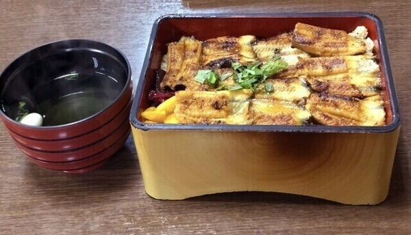 Anago meshi (あなご飯)