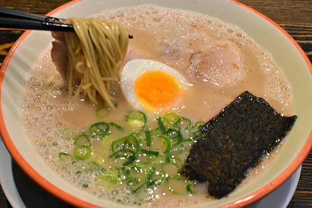 Taiho Ramen Main Store (大砲ラーメン 本店)