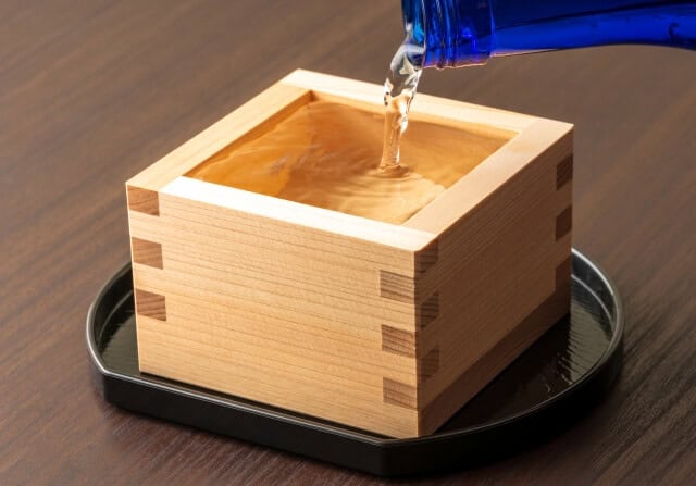 Sake (日本酒)