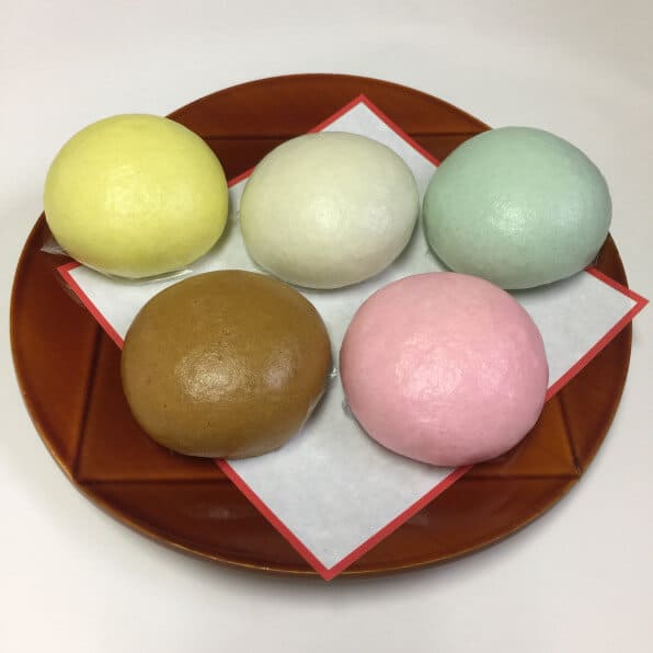 Goshiki namagashi (五色生菓子)