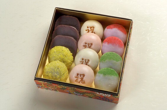 Goshiki namagashi (五色生菓子)