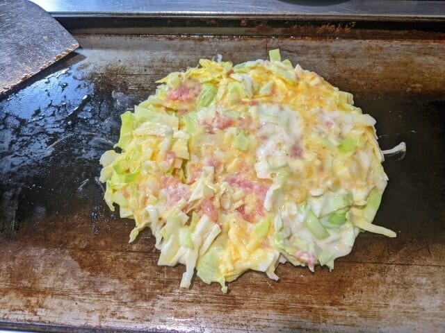 Okonomiyaki (お好み焼き)