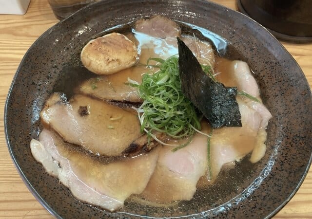 Shoyu ramen (醤油ラーメン)