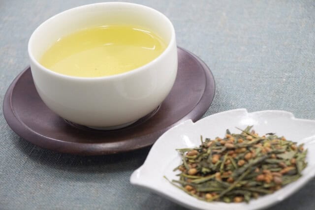 Genmai cha (玄米茶)