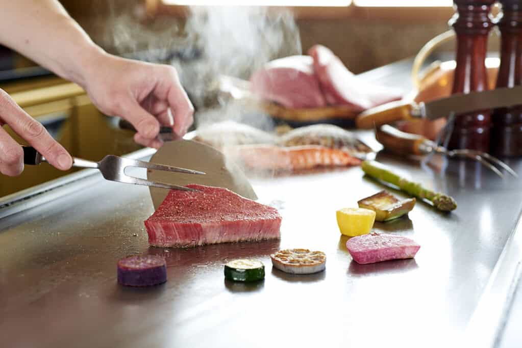 Teppanyaki Griddles for Japanese Teppan-Yaki Grill Cooking