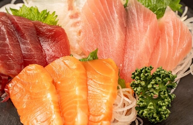 sashimi seafood