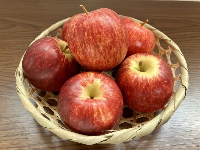 five Japanese apple 