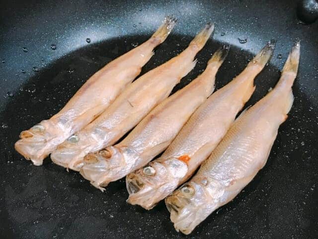 cooking shishamo smelt