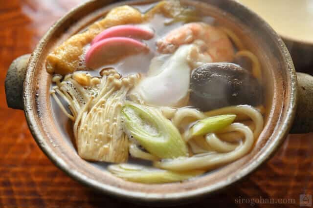 nabeyaki udon on pot