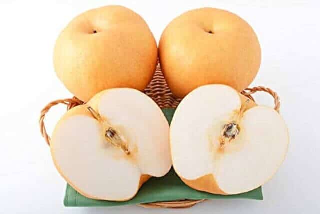 two Shinsetsu pears